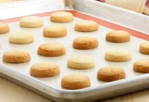 La domenica mattina mi concedo una coccola, mangio i biscotti al burro che faceva mia nonna biscotti al burro