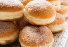 Per colazione non sono andata al bar | ho fatto i bomboloni velocissimi | zero lievitazione bomboloni velocissimi