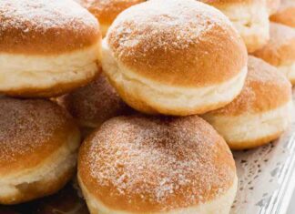 Per colazione non sono andata al bar | ho fatto i bomboloni velocissimi | zero lievitazione bomboloni velocissimi