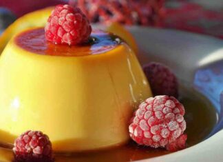 Il nuovo dessert di pasqua e del momento | il flan alla crema con i lamponi flan alla crema con i lamponi