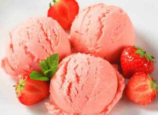 Ricetta gelato alle fragole fatto in casa | leggero e super buono gelato alle fragole