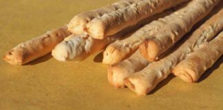 Grissini fatti in casa | non li comprerai più grissini