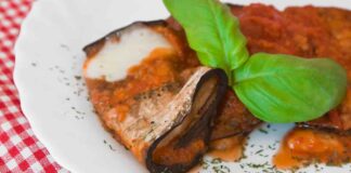 Involtini di melanzane al sugo involtini di melanzane al sugo