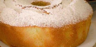 Oggi ho preparato questa torta al latte caldo, da inzuppo è perfetta torta al latte caldo