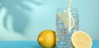 Acqua e limone prima di mangiare, l’arma segreta durante la dieta: ecco a cosa serve Acqua e limone - RicettaSprint
