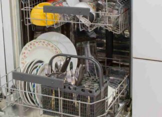 Attenzione a come metti le teglie in lavastoviglie - RicettaSprint