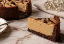 Questa non è mica la classica cheesecake, anzi, è più buona e si prepara in un baleno Cheesecake al caffè - RicettaSprint