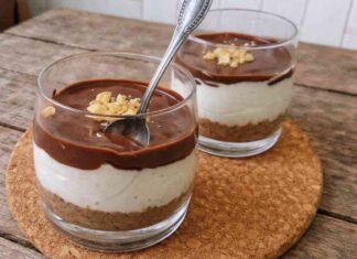 Cheesecake al cioccolato nel bicchiere, a Pasqua un asso nella manica