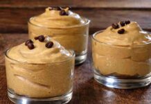 Crema di caffè con panna, il dessert che ti svolta il dopocena Crema di caffè con panna - RicettaSprint