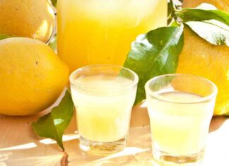 Limoncello fatto in casa con la ricetta della nonna - RicettaSprint