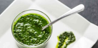 Non è il classico pesto, ma a è piace da matti, sulla pasta è strepitoso Non è il classico pesto - RicettaSprint
