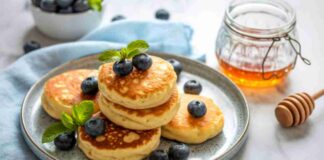 Pancake proteici prima della palestra, il pieno di energia che non appesantisce Pancake proteici per colazione prima degli allenamenti - RicettaSprint