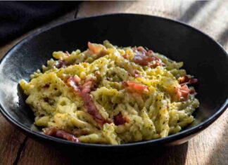 Pasta pesto e speck - RicettaSprint