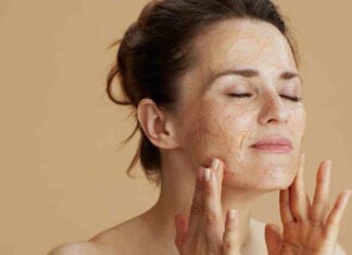 Scrub viso con miele - RicettaSprint