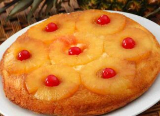 Torta all'ananas rovesciata - RicettaSprint