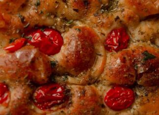 focaccia ai pomodorini