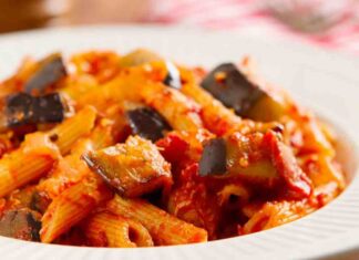 Cena siciliana stasera, preparo la pasta alla Norma a modo mio pasta alla norma