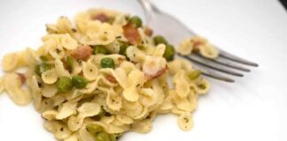pasta e piselli e pancetta
