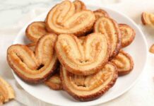 Ventagli di pasta sfoglia in pochi minuti, si scioglieranno in bocca al primo morso ventagli di sfoglia