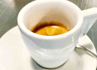 A che ora bere il caffè la mattina (perché appena svegli è il momento sbagliato) A che ora bere il caffè - RicettaSprint