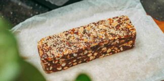 Barrette proteiche fatte in casa con meno di 5 ingredienti (e il portafoglio ringrazia)