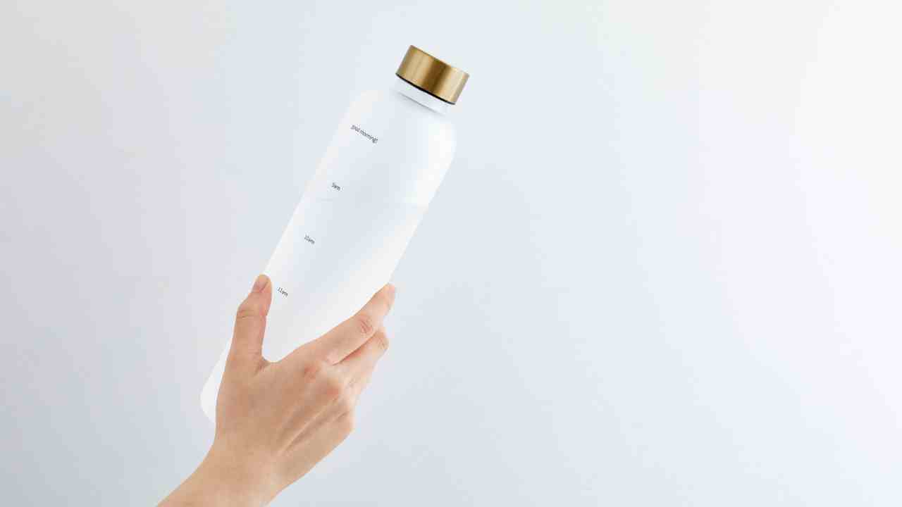 Bottiglie in vetro per l'acqua come vanno lavate - RicettaSprint