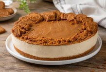 Lotus cheesecake, il dolce senza forno che conquista a ogni fetta Cheesecake Lotus - RicettaSprint