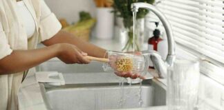 Come lavare i bicchieri senza accedere lavastoviglie - RicettaSprint