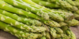 Come pulire e conservare gli asparagi - RicettaSprint