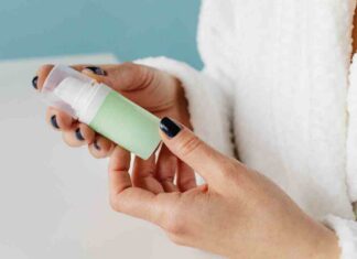 Deodorante dell’estate fatto in casa con meno di 3 euro, il caldo non è più una scusa