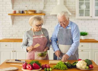 Dieta dopo i 60 anni, cosa cambia nel piatto (e cosa serve davvero) Dieta over 60 anni - RicettaSprint