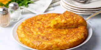 Frittata di patate, l’equilibrio tra l’amido che lega e la cipolla che dolcifica Frittata di patate - RicettaSprint