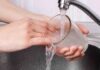 Lavare i bicchieri con il trucco dei ristoranti (e perché l’asciugatura è più importante del detersivo) Lavare i bicchieri - RicettaSprint