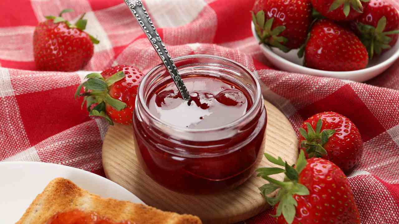 Marmellata alle fragole - RicettaSprint