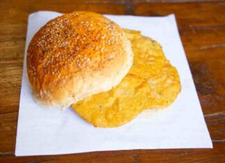 Panelle alla palermitana, la frittura leggera che viene dai ceci Panelle alla palermitana - RicettaSprint