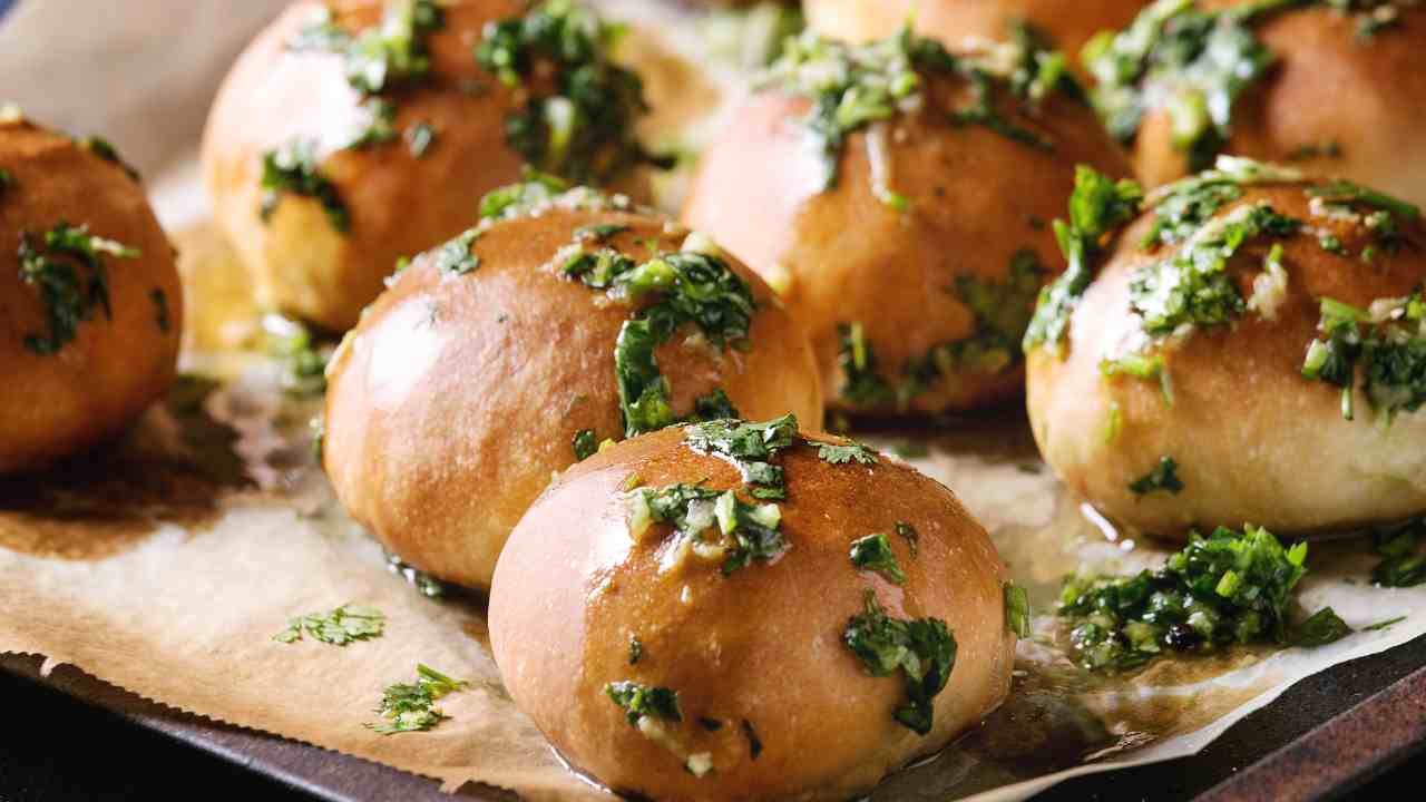 Panini all'aglio - RicettaSprint