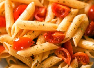 Pasta al pomodoro - RicettaSprint