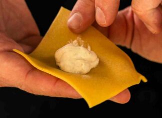 Pasta fresca con ripieno di ricotta, l’equilibrio tra umidità e tenuta Pasta fresca ripiena con ricotta - RicettaSprint