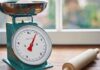 Dosi della farina senza bilancia, i trucchi che usavano le nonne Pesare farina senza bilancia - RicettaSprint