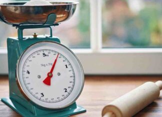 Dosi della farina senza bilancia, i trucchi che usavano le nonne Pesare farina senza bilancia - RicettaSprint