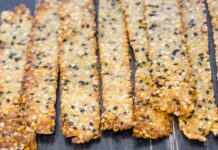 crackers ai semi di curucuma