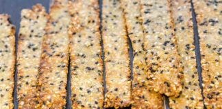 crackers ai semi di curucuma
