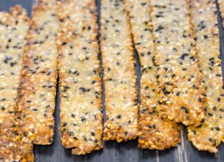 crackers ai semi di curucuma