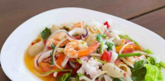 Vuoi mangiare una buona insalata di mare, devi fare come al ristorante insalata di mare