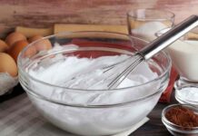 Montare gli albumi perfetti: i trucchetti dei pasticceri albumi montati