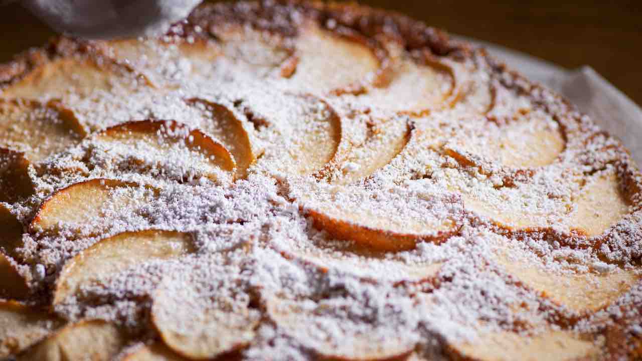 torta di mele e marmellata