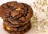 Biscotti con pasta frolla al cioccolato, la ricetta friabile che non si sbriciola Biscotti al cioccolato - RicettaSprint