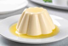 Budino freddo alla vaniglia, la crema che si solidifica senza uova Budino freddo alla vaniglia - RicettaSprint