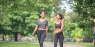 Camminare per dimagrire in estate, l’orario giusto fa la differenza Camminare per dimagrire in estate - RicettaSprint