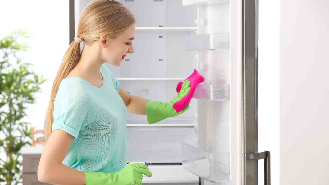 Come pulire frigo - RicettaSprint